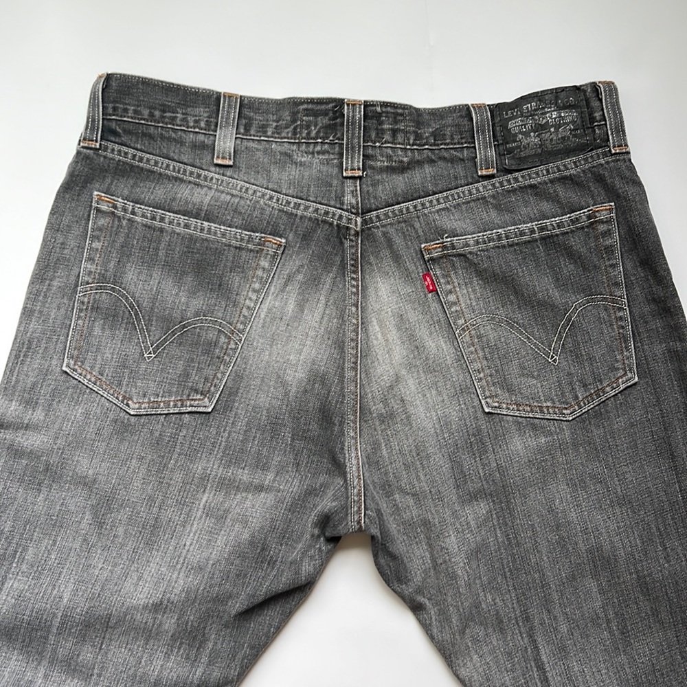 Men Levi’s Jeans 514 Grey Color